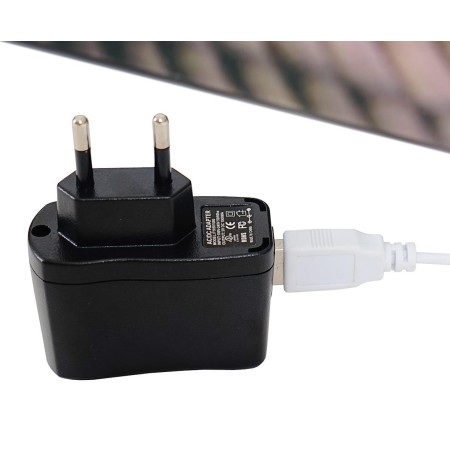 Sillón de oficina BARNI, estructura metálica, en piel color Blanco