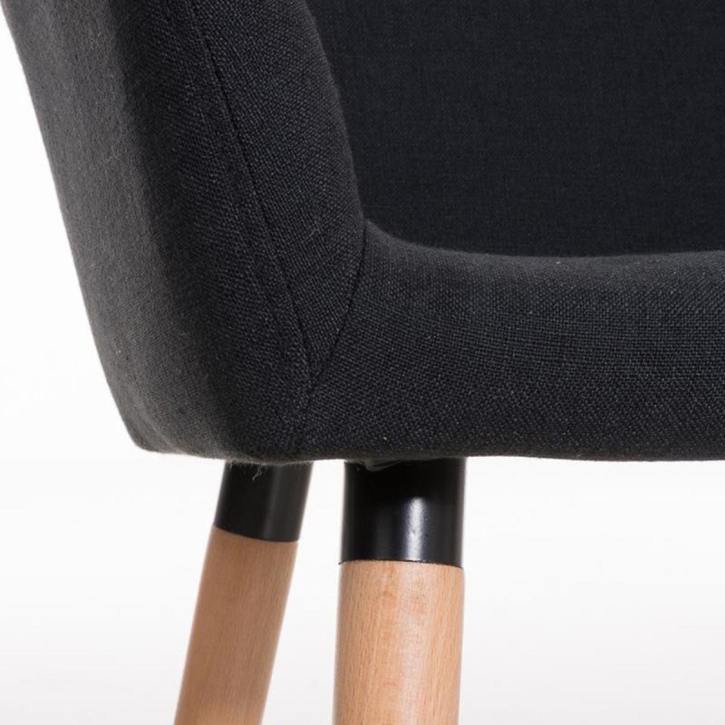Silla de confidente NIEBLA, cuidado diseño con patas en madera tapizada en tela color negro