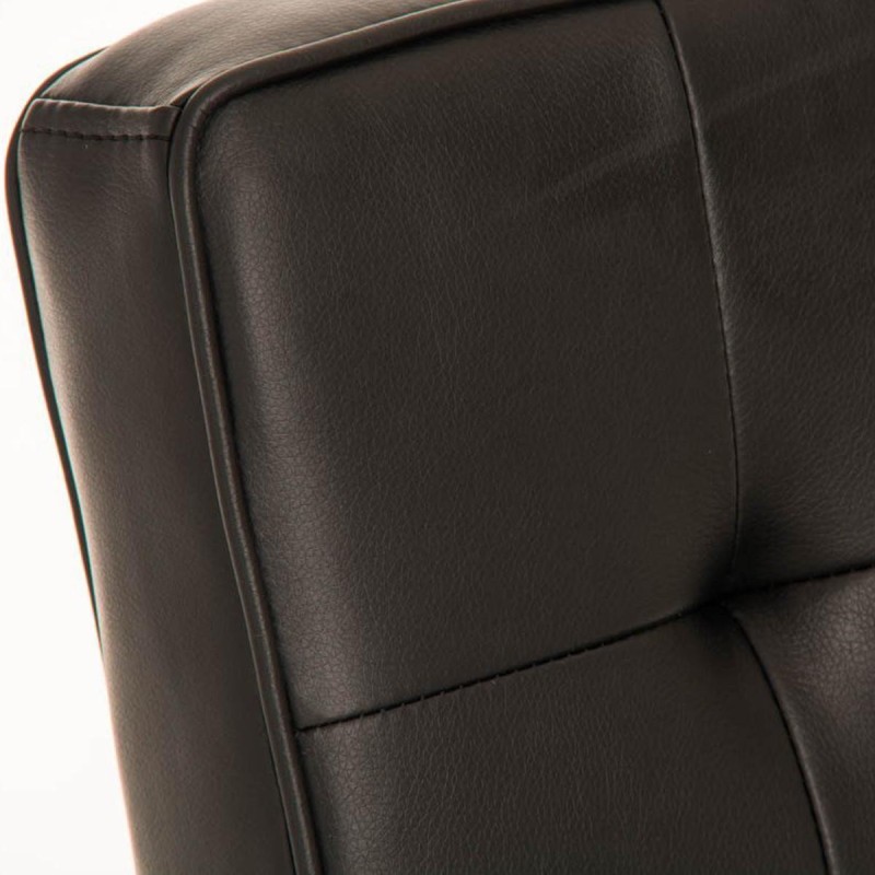Silla de confidente CHIVO PIEL, estructura metálica, gran acolchado y diseño retro con capitoné en piel color negro
