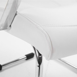 Silla de Confidente BORAU, estructura metálica, en Piel color negro