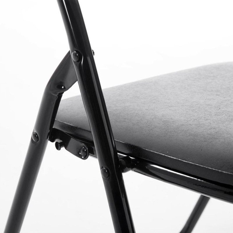 Silla Plegable VINSON. Muy práctica y funcional con estructura metálica negra y tapizada en piel color negro