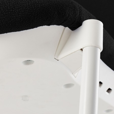 Silla de confidente ERIC RESPALDO ACOLCHADO en color negro 2