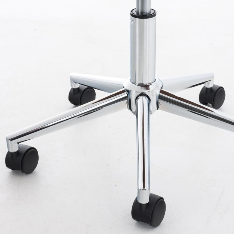 Silla de Diseño LABRA, gran acolchado, estructura en madera con base metálica, en piel negra