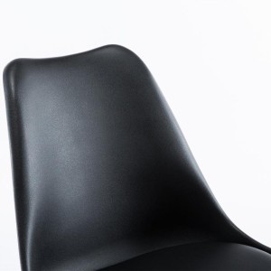 Silla de Diseño / Confidente RECULA, exclusivo diseño en piel color negro