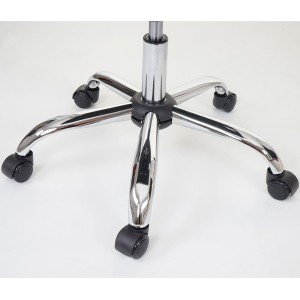 Silla de Oficina POLAK estilo Chester con Capitoné, Gran Acolchado, en Piel Negra