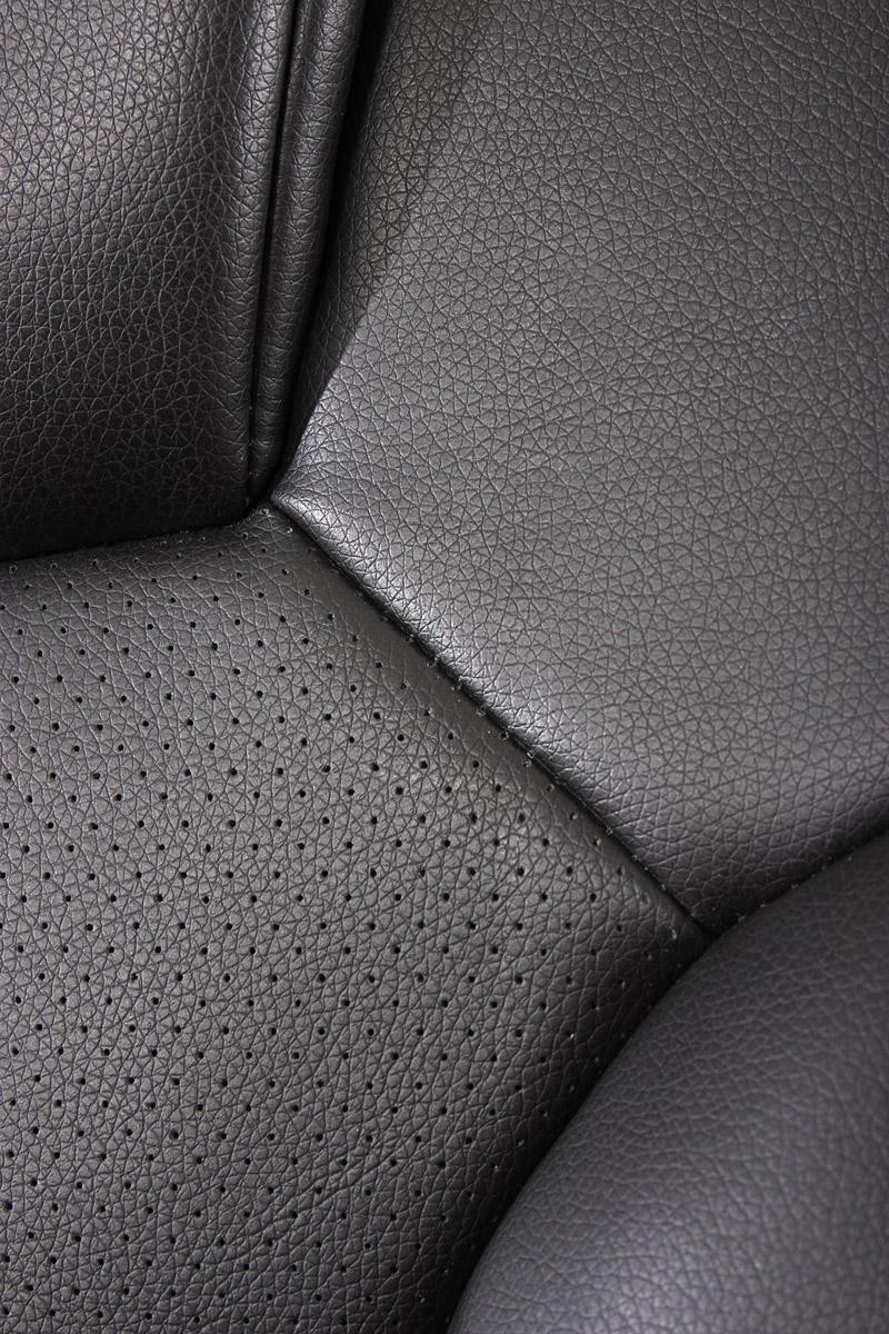 Silla de Despacho CONIL, en Piel, Mecanismo Basculante y gran acolchado, color negro
