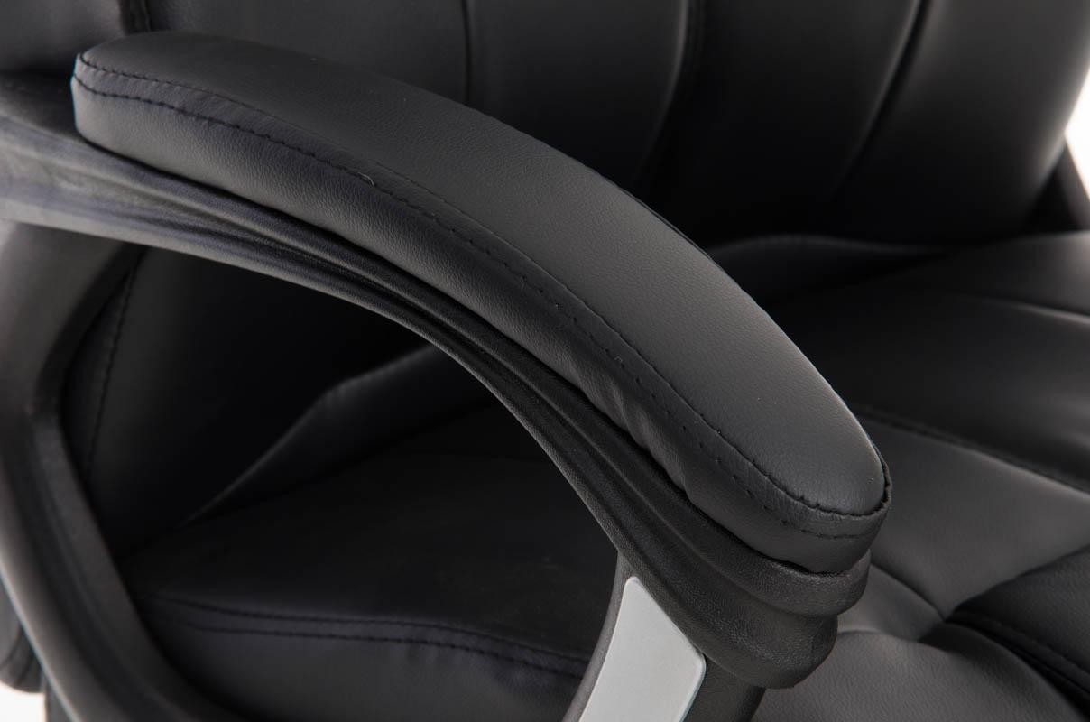 Sillón de oficina CONDOR, excelente acolchado, muy robusta, en piel color negro