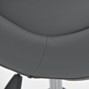 Silla de Diseño VIENA, acolchado, estructura metálica, en piel negro