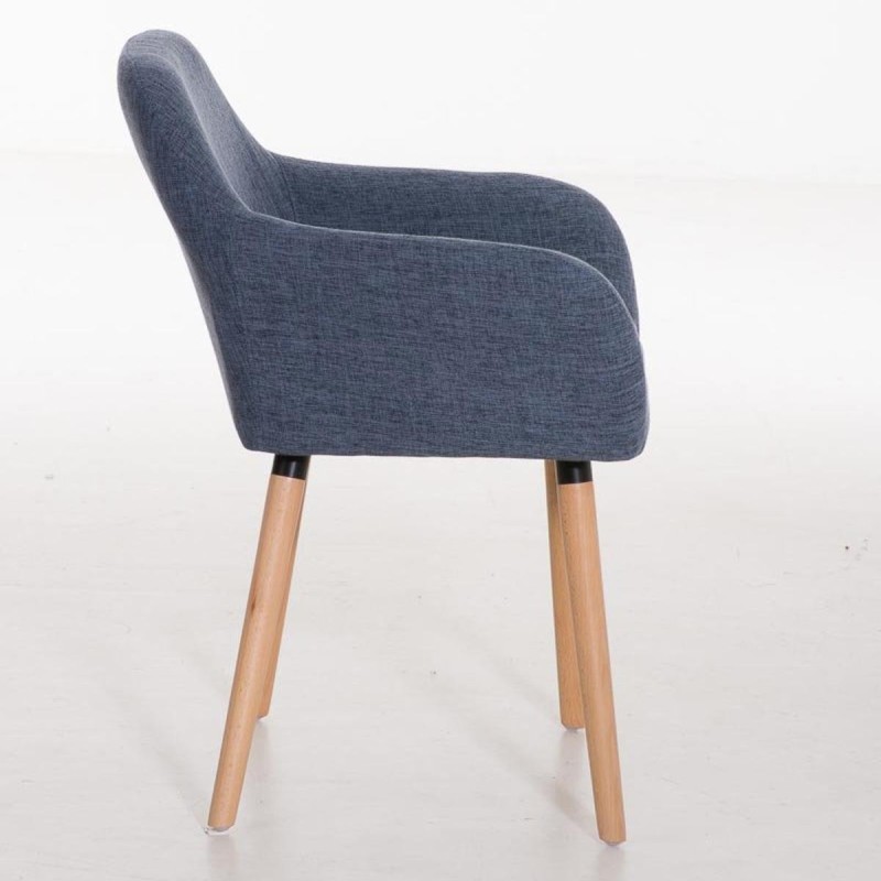 Silla de confidente NIEBLA, cuidado diseño con patas en madera tapizada en tela color negro