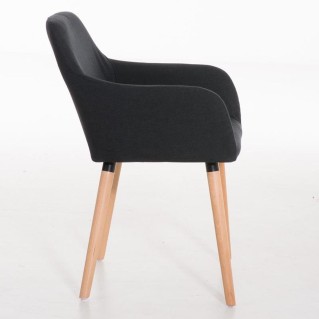 Silla de confidente NIEBLA, cuidado diseño con patas en madera tapizada en tela color negro 2