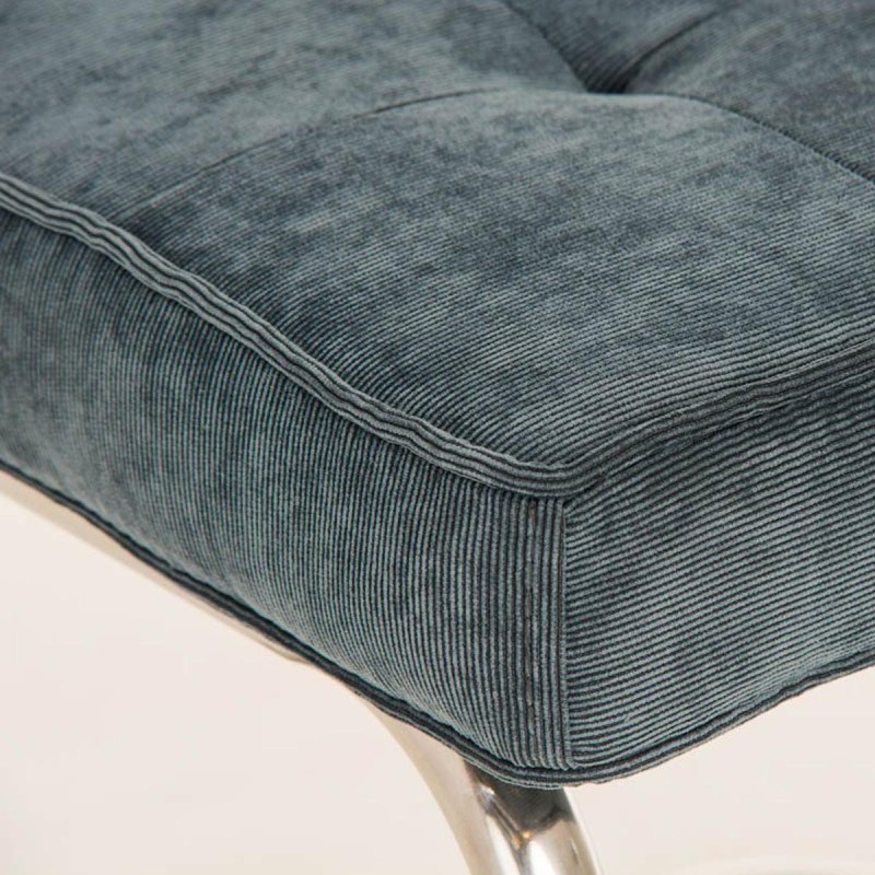 Silla de confidente CHIVO TELA, estructura metálica, gran acolchado y diseño retro con capitoné en tela color naranja