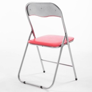 Silla Plegable VINSON. Muy práctica y funcional con estructura metálica negra y tapizada en piel color negro
