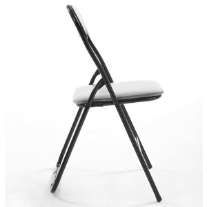 Silla Plegable VINSON. Muy práctica y funcional con estructura metálica negra y tapizada en piel color negro