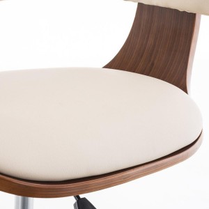 Silla de Diseño LABRA, gran acolchado, estructura en madera con base metálica, en piel negra