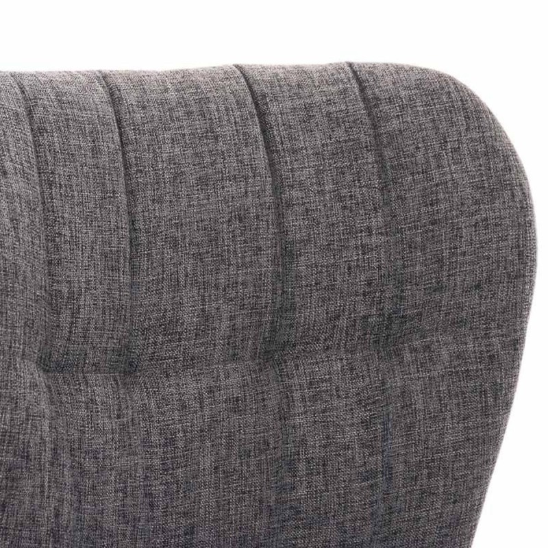 Silla de confidente ELGAR, precioso diseño con patas en madera. Gran acolchado con tapizado en capitoné en tela color negro