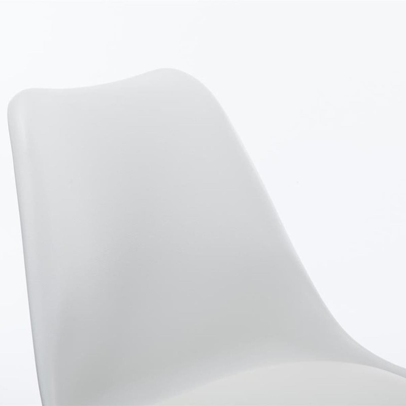 Silla de Diseño / Confidente RECULA, exclusivo diseño en piel color negro