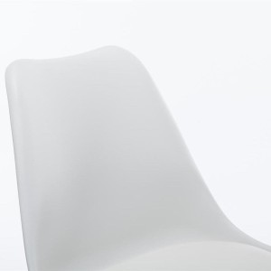 Silla de Diseño / Confidente RECULA, exclusivo diseño en piel color negro