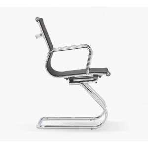 Silla de confidente DOMI, estructura cromada, en malla negra