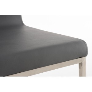 Silla de Confidente COLOMO, de acero inoxidable y tapizada en piel color negro