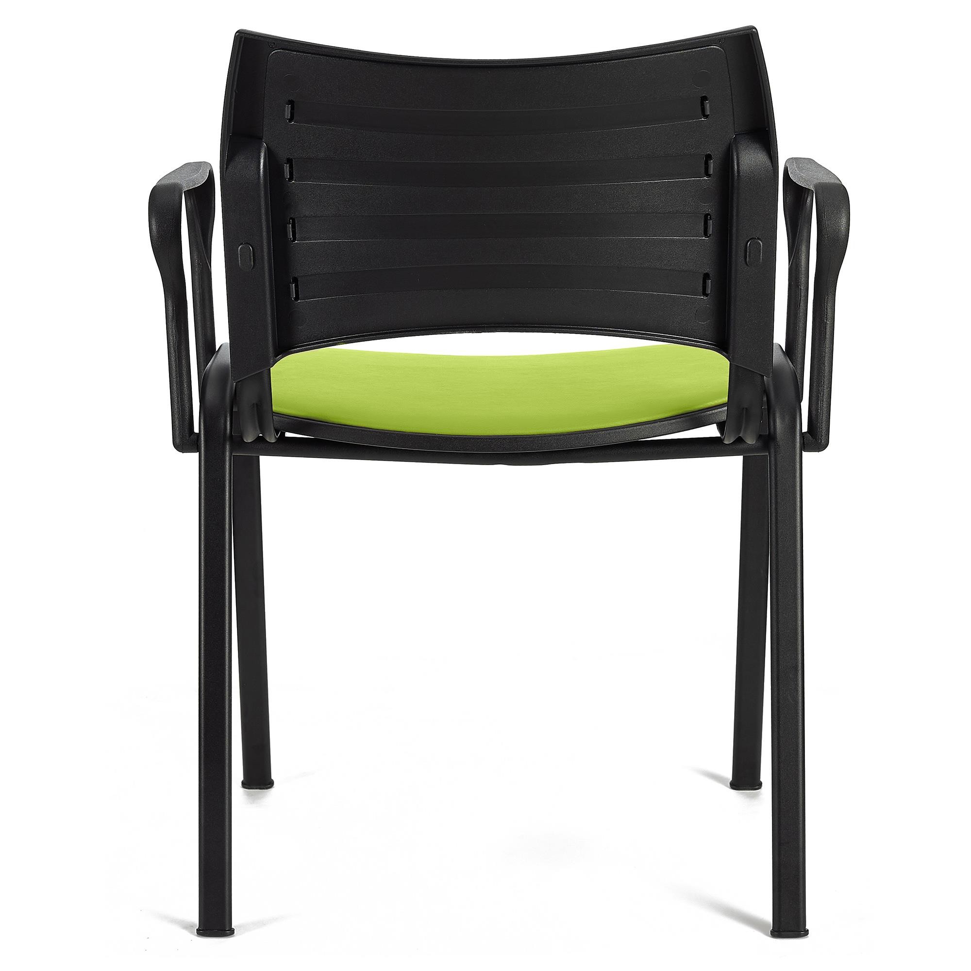 Silla de Confidente ROMEL CON BRAZOS PIEL, Cómodo Acolchado, Apilable, Patas Negras, en Negro