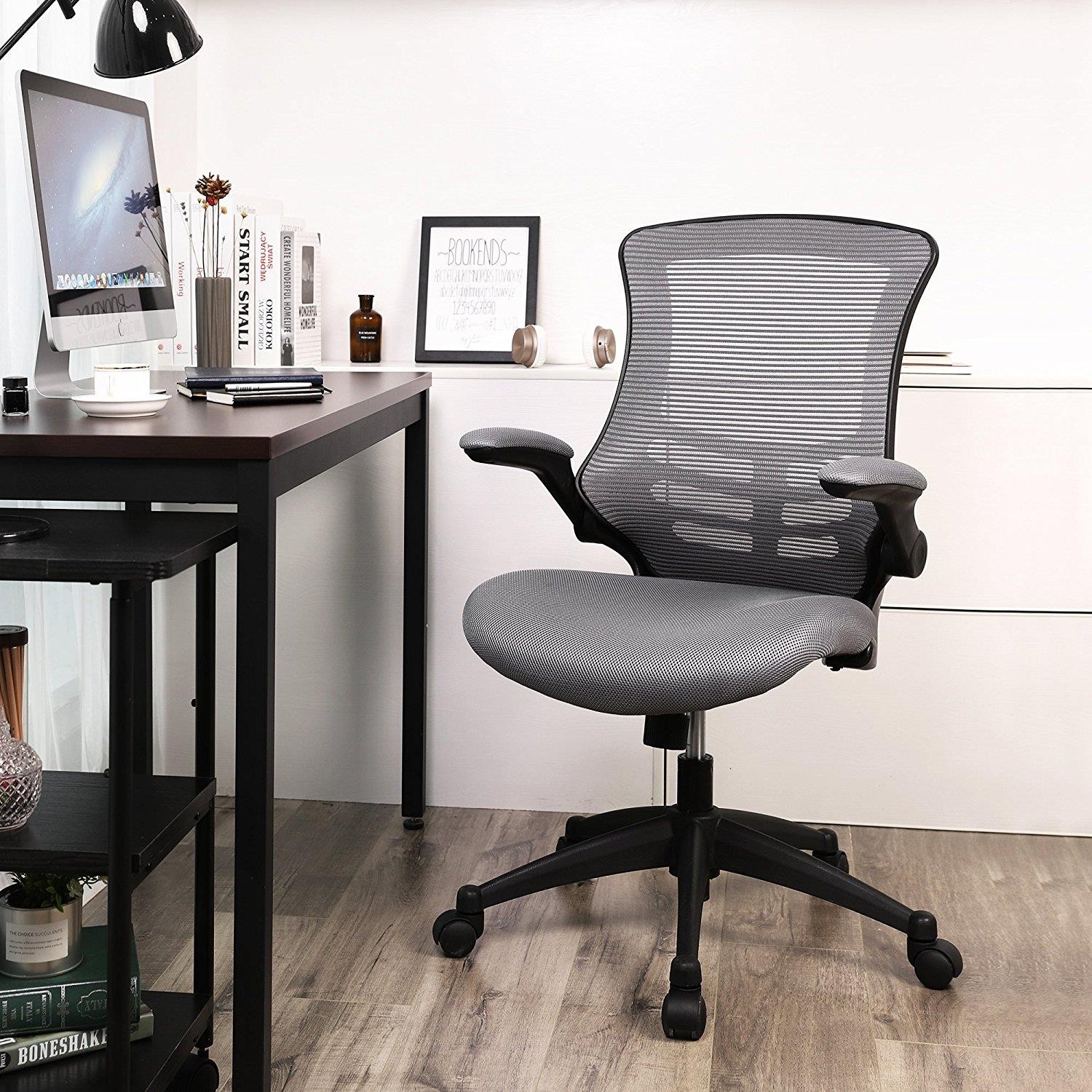 Silla de Oficina URDAX, Brazos Abatibles, en Malla Transpirable Color Negro