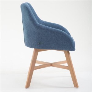 Silla de Confidente KETEL muy exclusiva patas claras color Negro