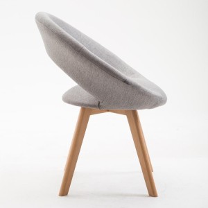 Silla de Confidente BACH, en Madera color Haya y Tela Negra