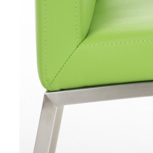 Silla de Confidente MILTON, Tapizada en Piel Color Negro