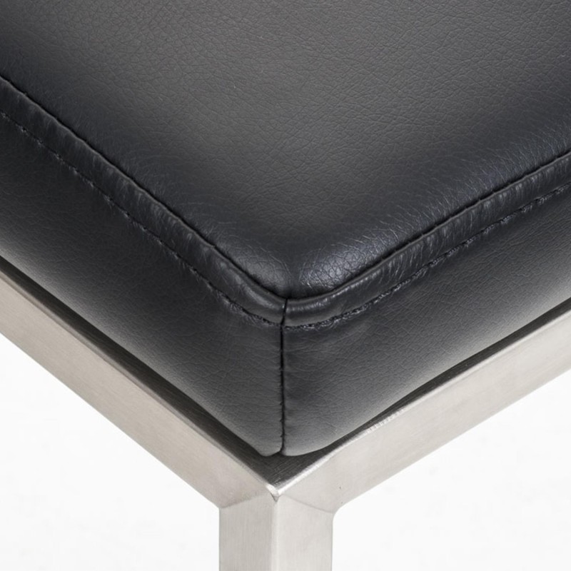 Silla de Confidente MILTON, Tapizada en Piel Color Negro