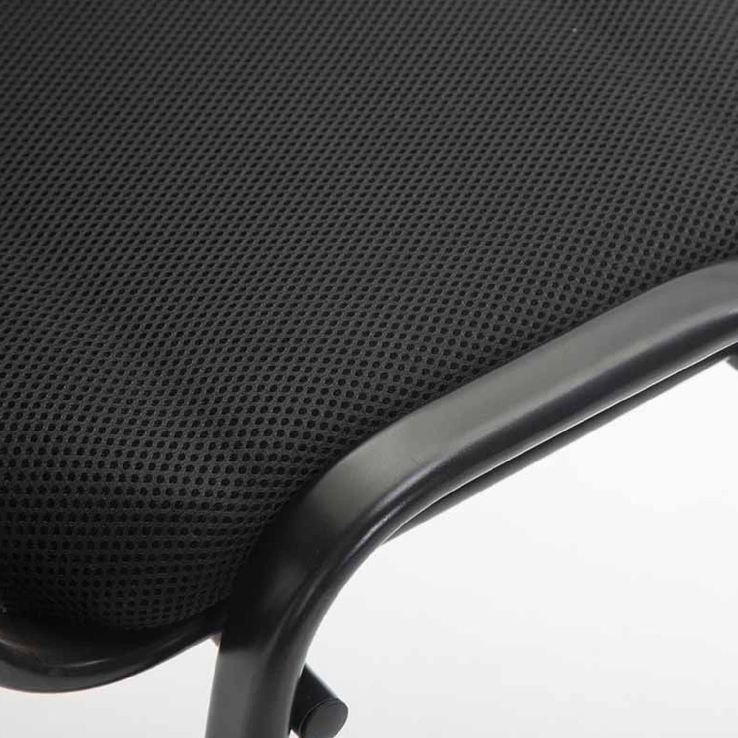 Silla de Confidente MAIKEL, Apilable, Estructura Metálica, En Tela y Malla Color Negro