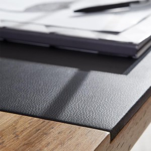 Mesa de Oficina BETA con Superficie de Madera y Estructura Metálica Negra