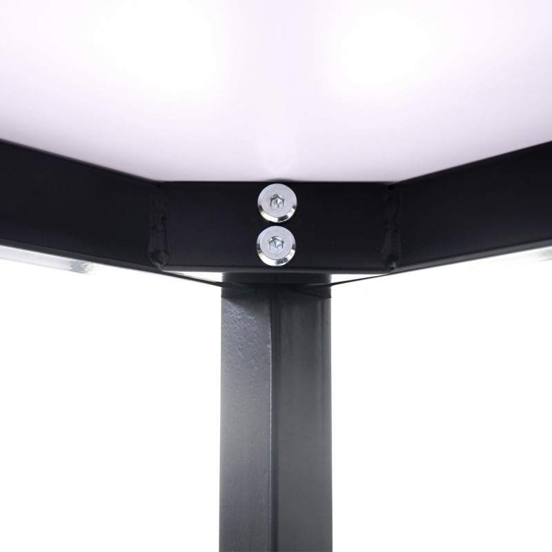 Mesa de oficina DEMI, estructura metálica y superficie en madera color negro