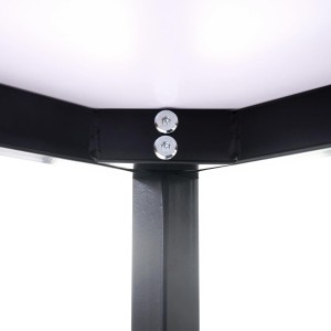 Mesa de oficina DEMI, estructura metálica y superficie en madera color negro
