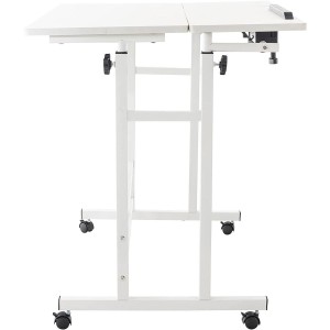 Mesa de Ordenador COMPY, totalmente ajustable y con altura regulable, en madera color nuez