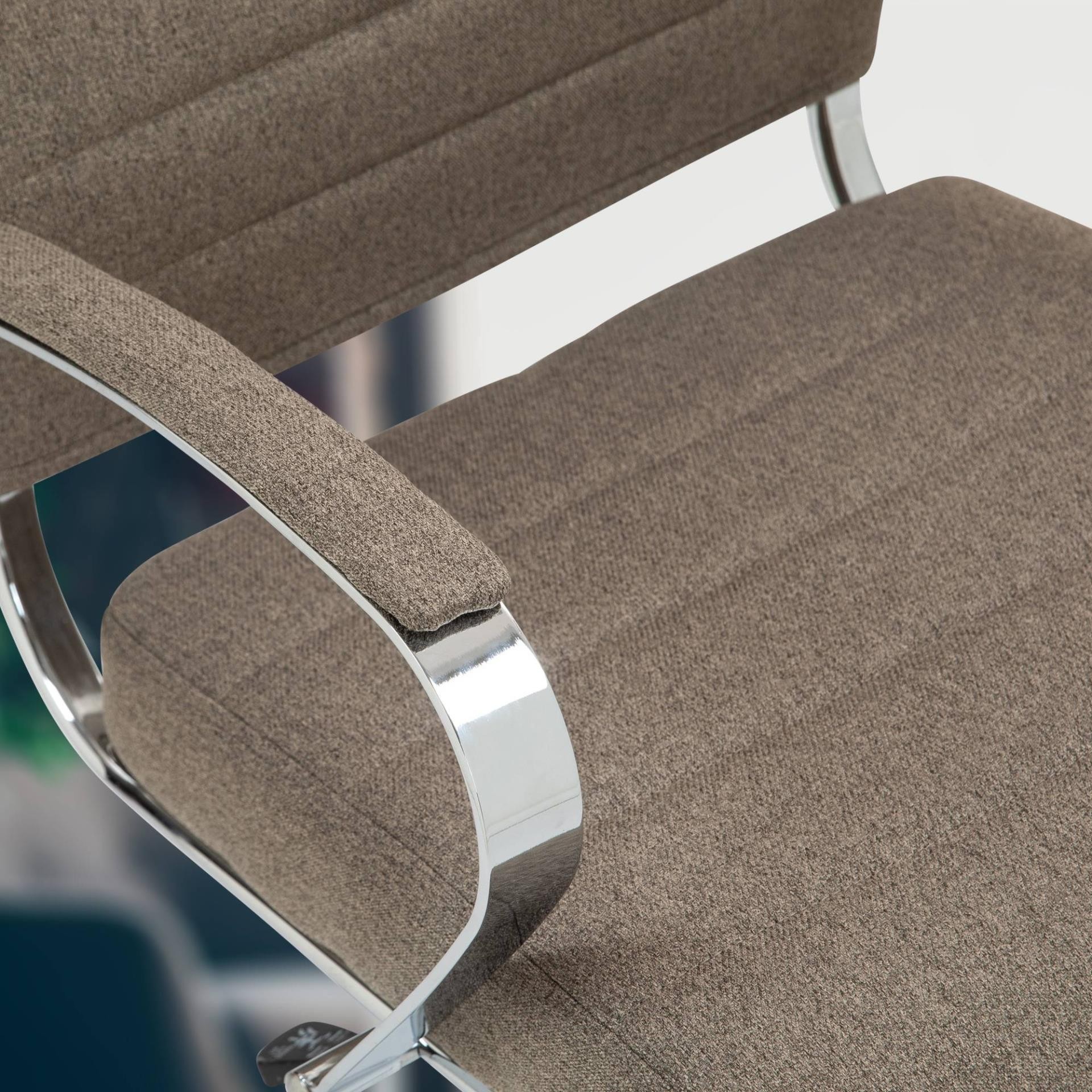 Silla de Oficina EVERY, Diseño Elegante, Estructura Metálica, en Tela color Marrón