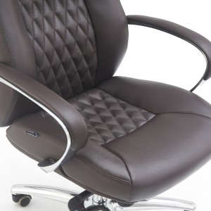 Sillón TINDAYA, diseño ergonómico homologado 8 horas y tapizado en piel natural color negro