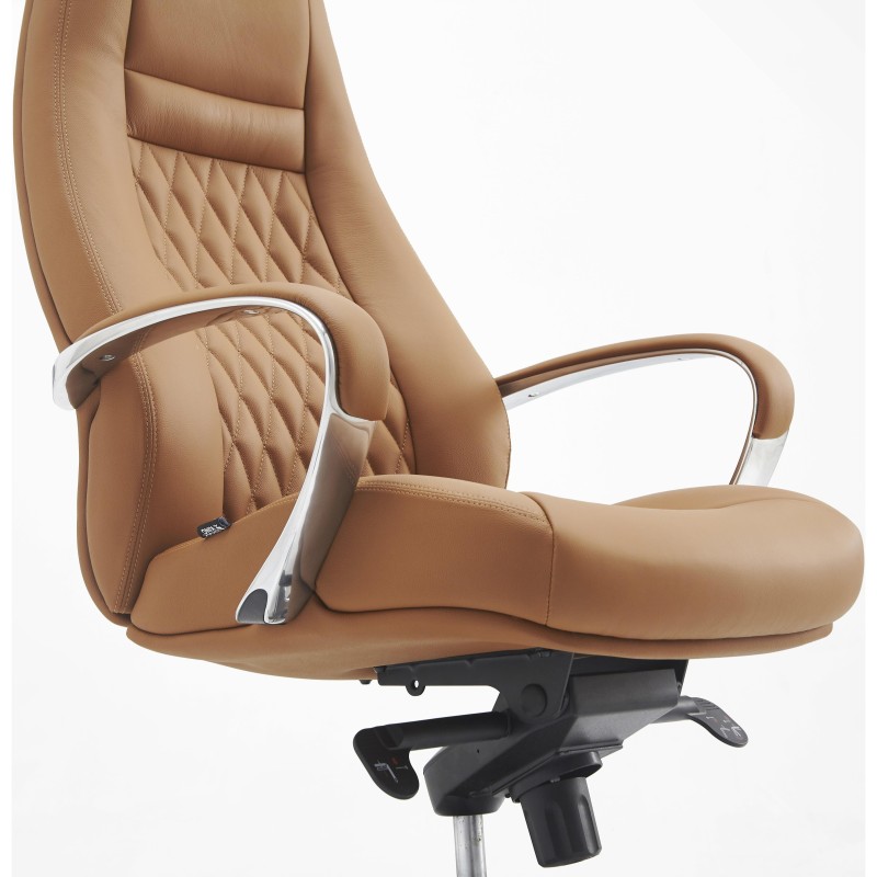 Sillón TINDAYA, diseño ergonómico homologado 8 horas y tapizado en piel natural color negro
