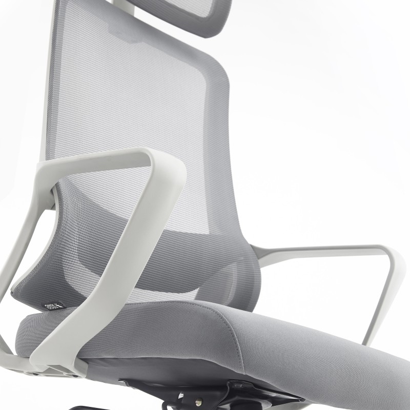 Silla de Oficina LUNA, diseño ergonómico, con reposacabezas, en malla transpirable color negro